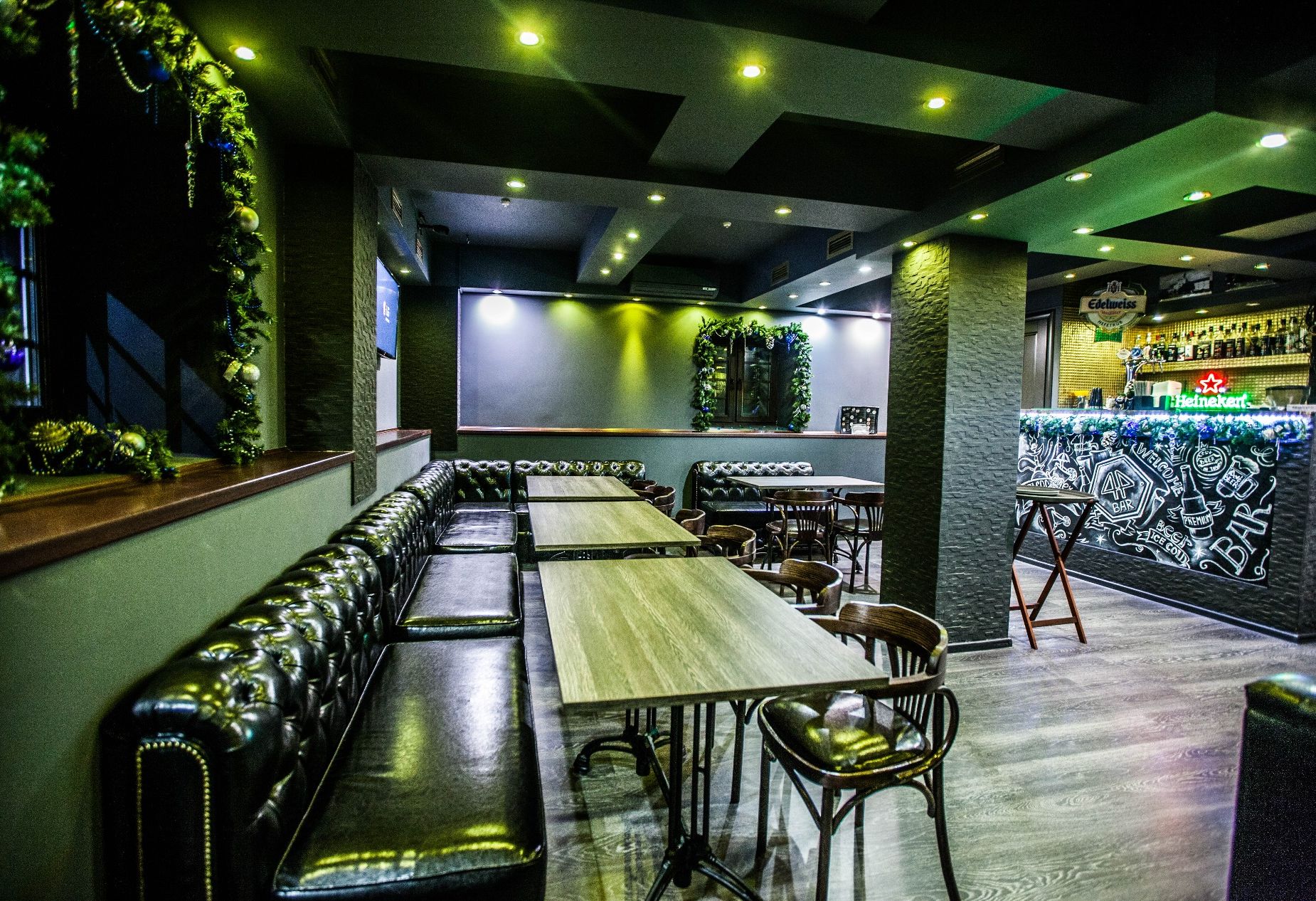 Фото null «BAR 44» – смотри на сайте!