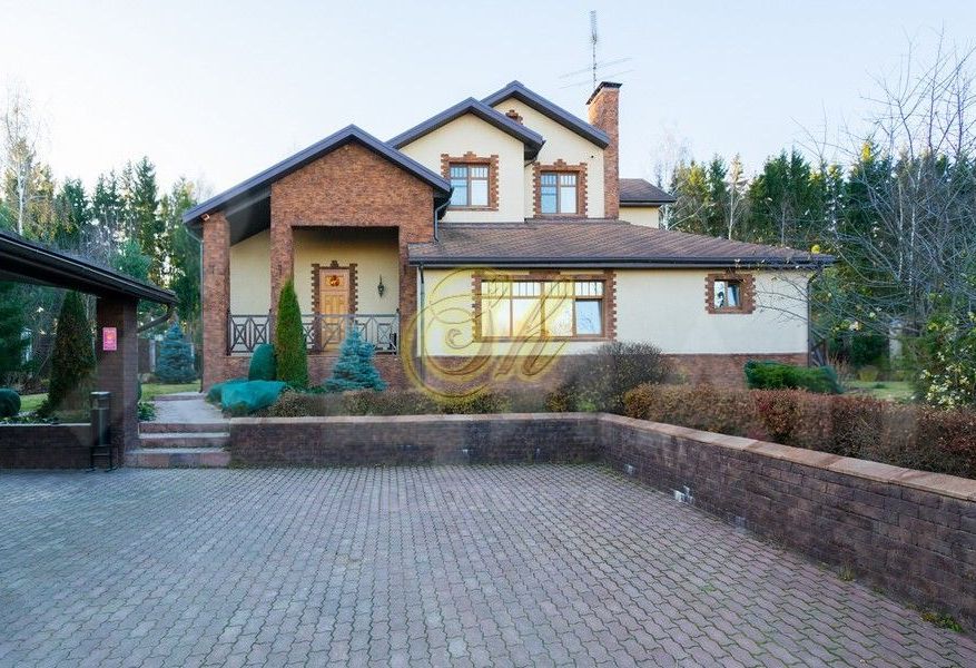 Фото Загородный дом, коттедж «3-этажный дом, 600 м²» – смотри на сайте!