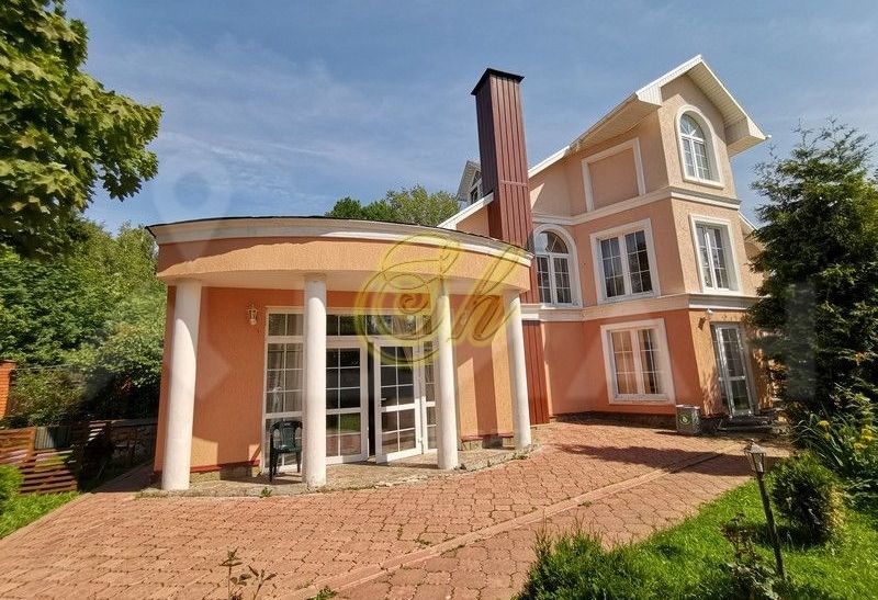 Фото Загородный дом, коттедж «3-этажный дом, 180 м²» – смотри на сайте!