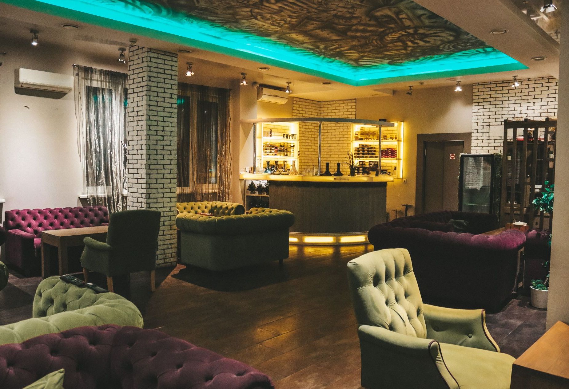 Фото Лофт «Лофт-Клуб СМОРОДИНА Lounge» – смотри на сайте!