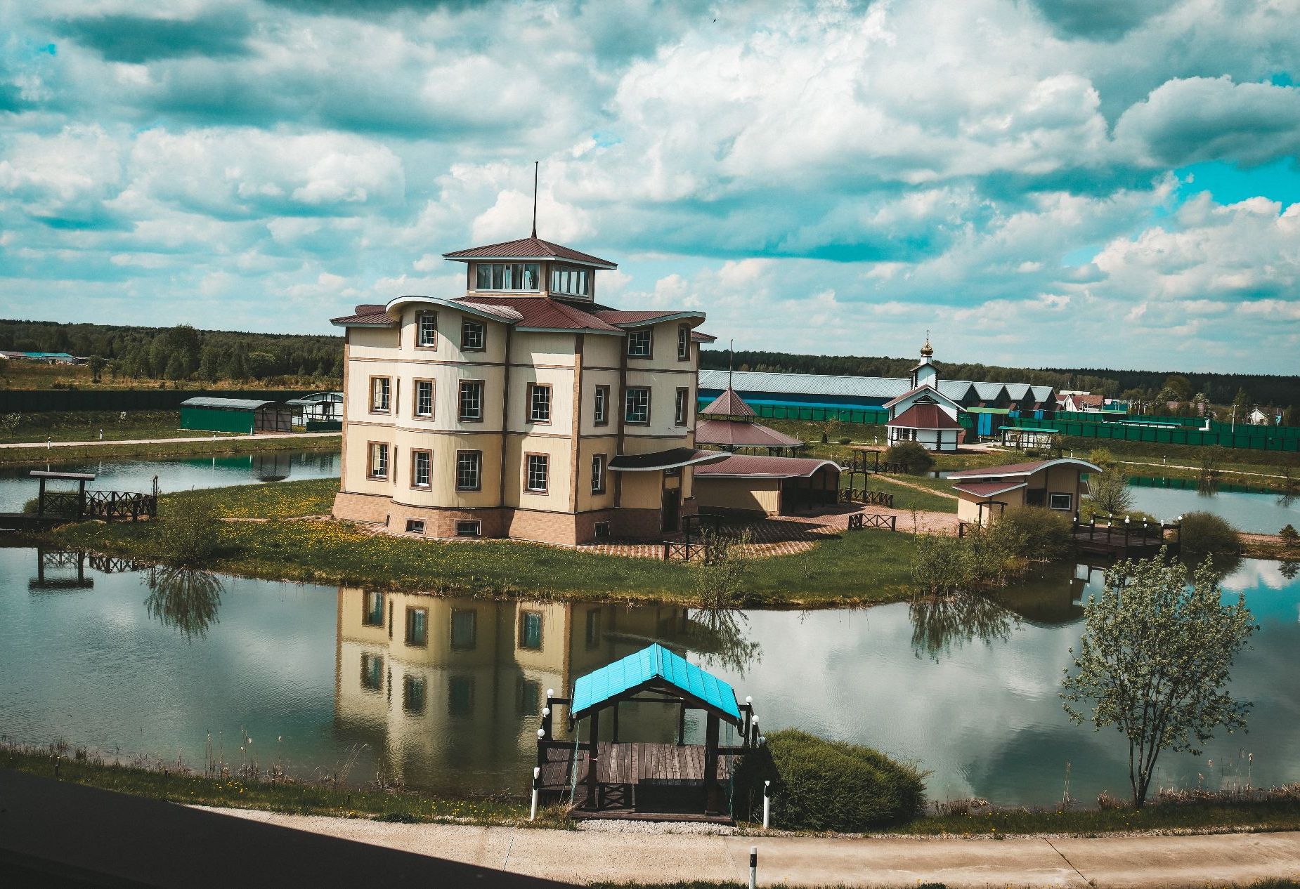 Загородный дом, коттедж «Клубная усадьба Коротыгино на 6 Гектарах.» – фото №2