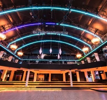 Mono hall. Mono hall