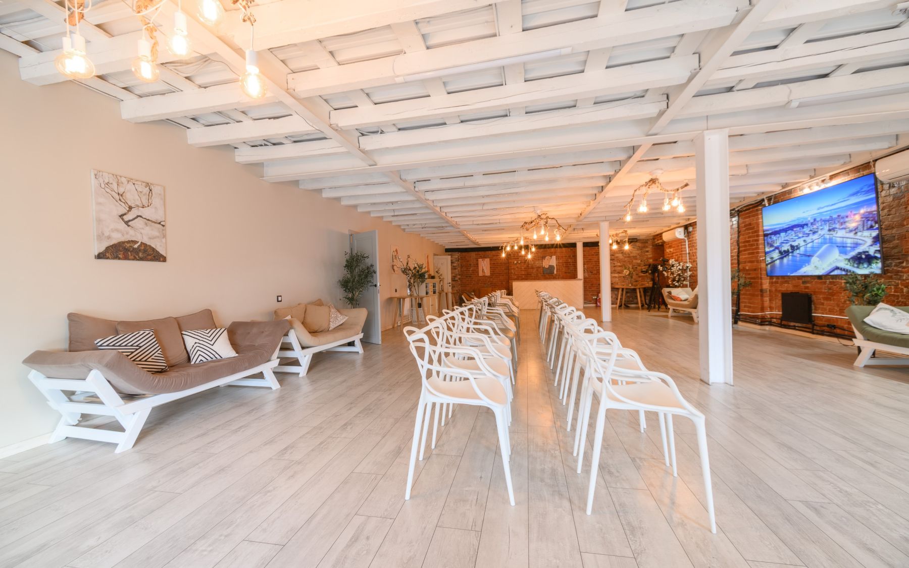 Фото Лофт «Эгон Шиле» – смотри на сайте!