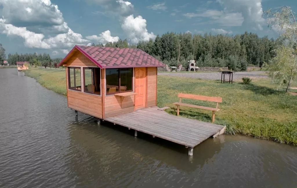 Фото Беседка «Аренда беседки на воде (открытая /закрытая)» – смотри на сайте!