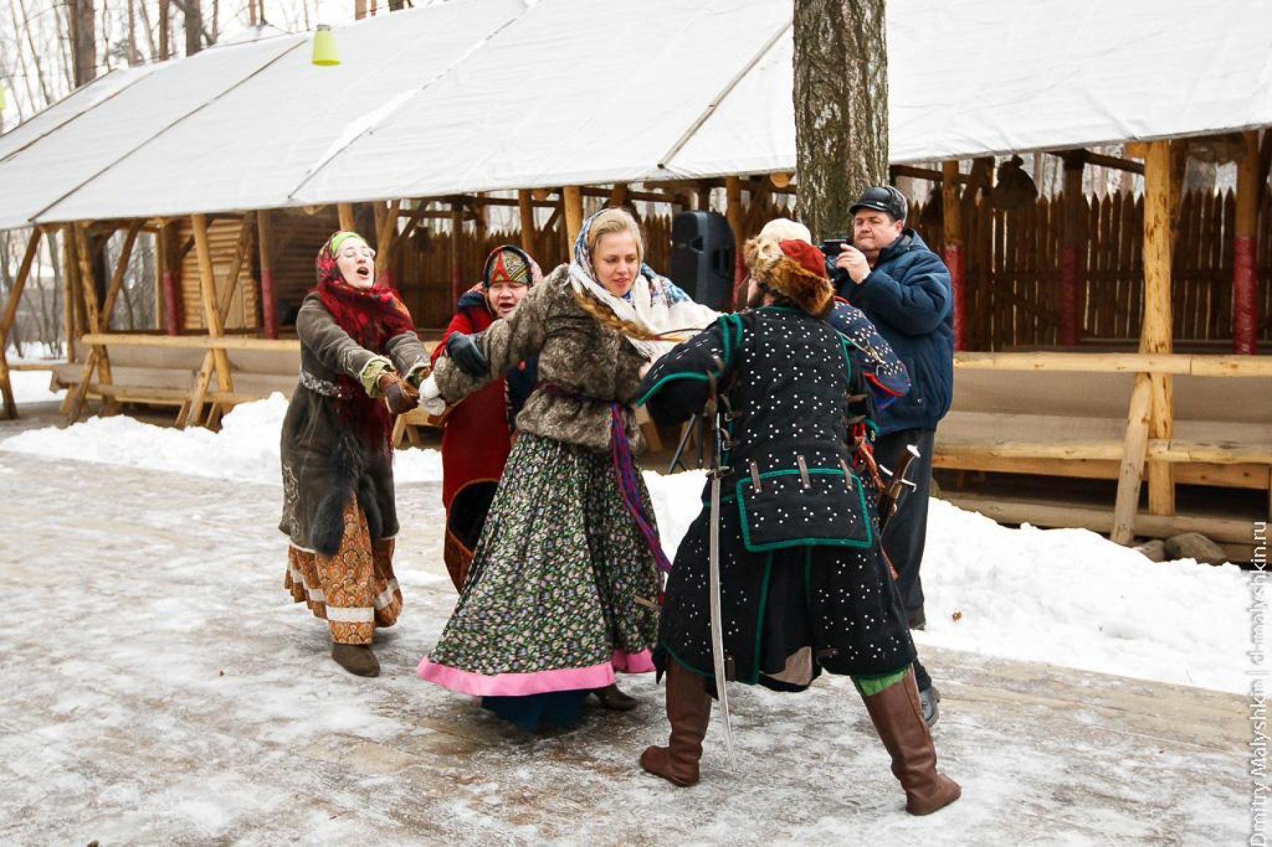 Беседка «Большая веранда «Строгановский городок» в загородном клубе  «Пески»» – фото №5