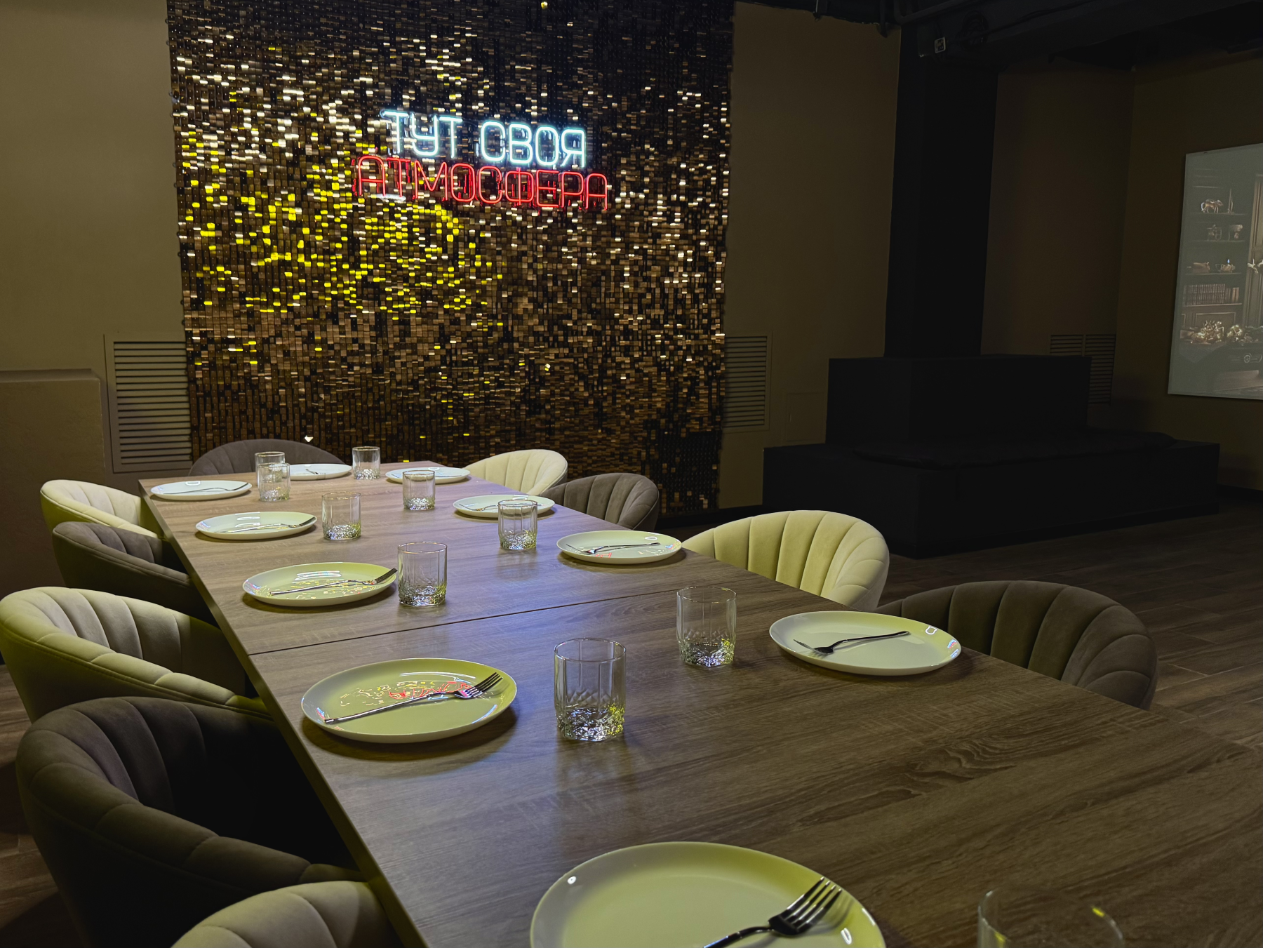 Лофт «Vibes Loft | Новые лофты на Селигерской (зал Golden)» – фото №3