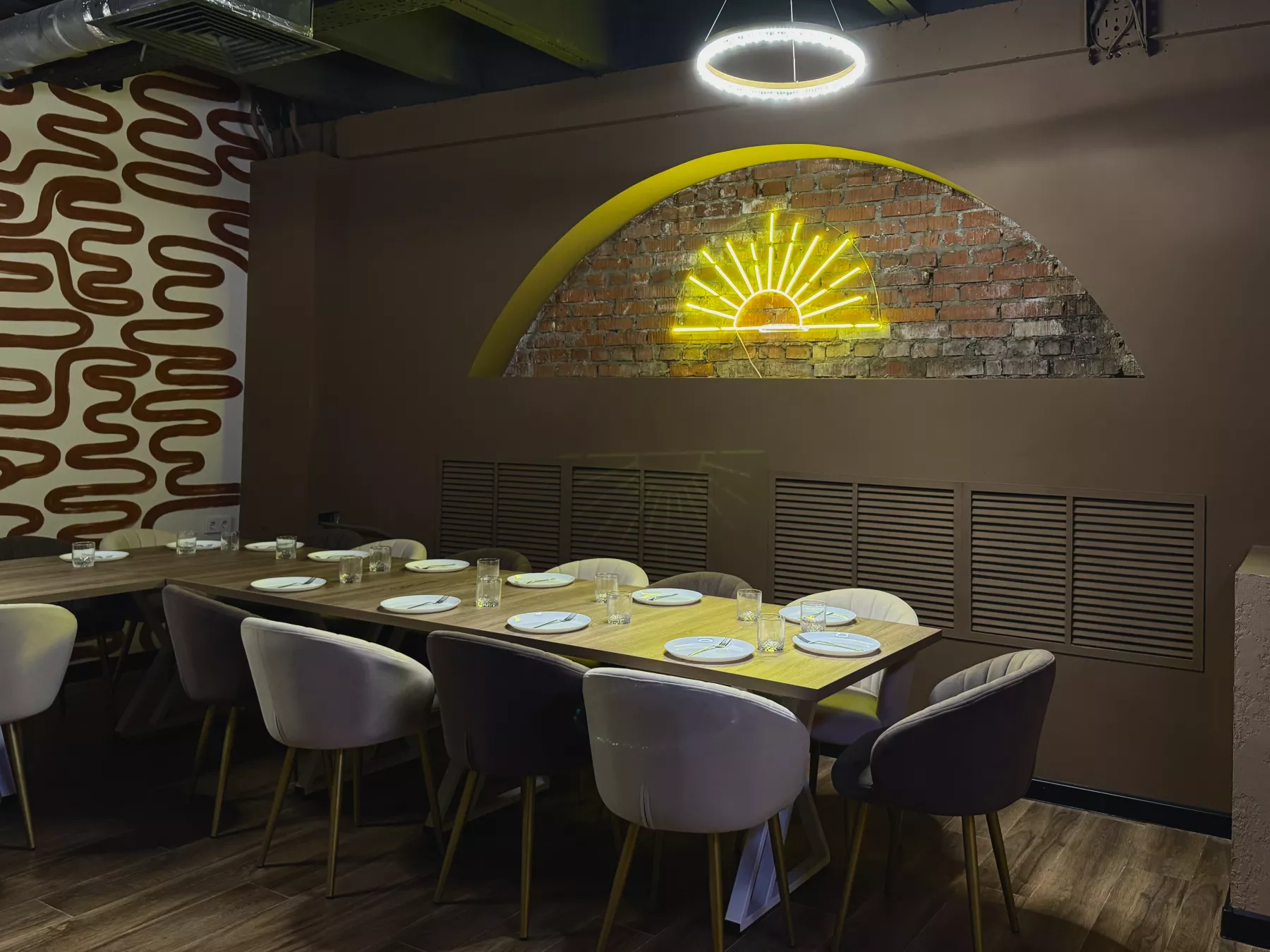 Лофт «Vibes Loft | Новые лофты на Селигерской (зал Golden)» – фото №2