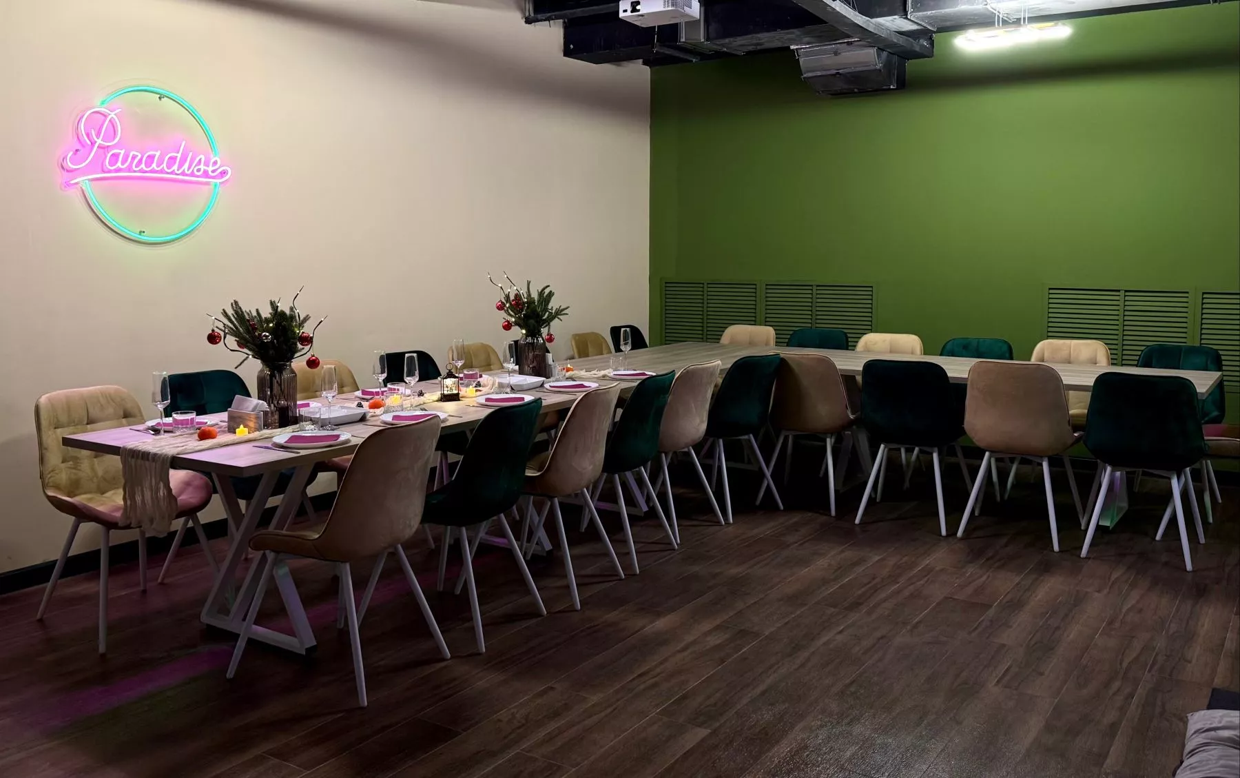 Фото Лофт «Vibes Loft | Новые лофты на Селигерской (зал Greenday)» – смотри на сайте!