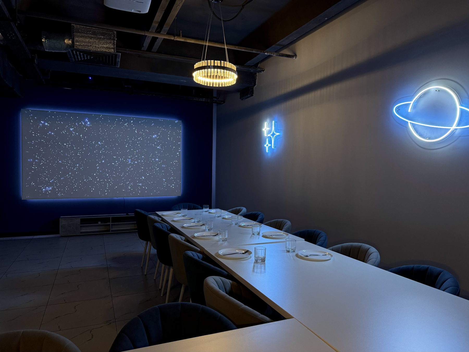 Лофт «Vibes Loft | Новые лофты на Селигерской (зал Moon)» – фото №4