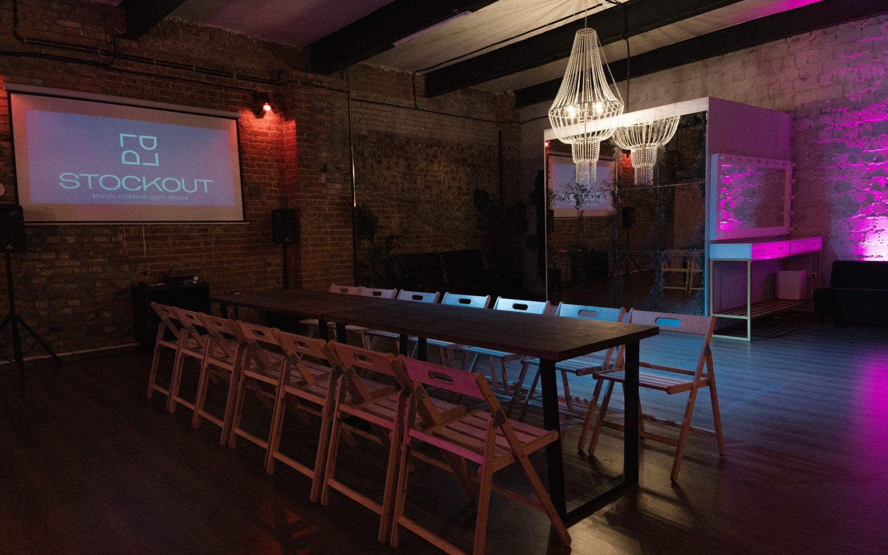 Фото Лофт «StockOut Loft» – смотри на сайте!