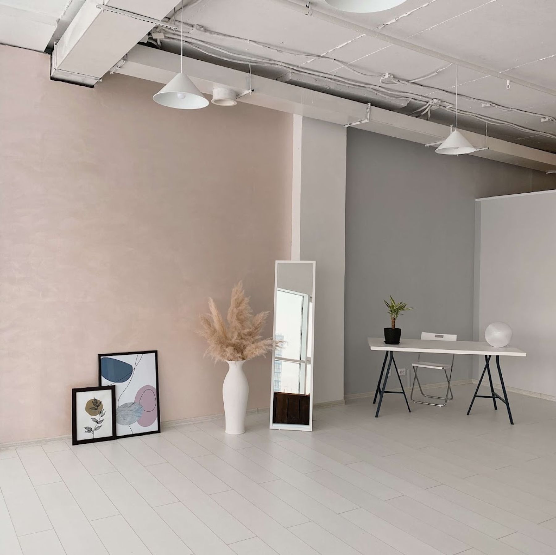 Фото Ресторан, банкетный зал «Аренда зала «LOFT FACTURA»» – смотри на сайте!
