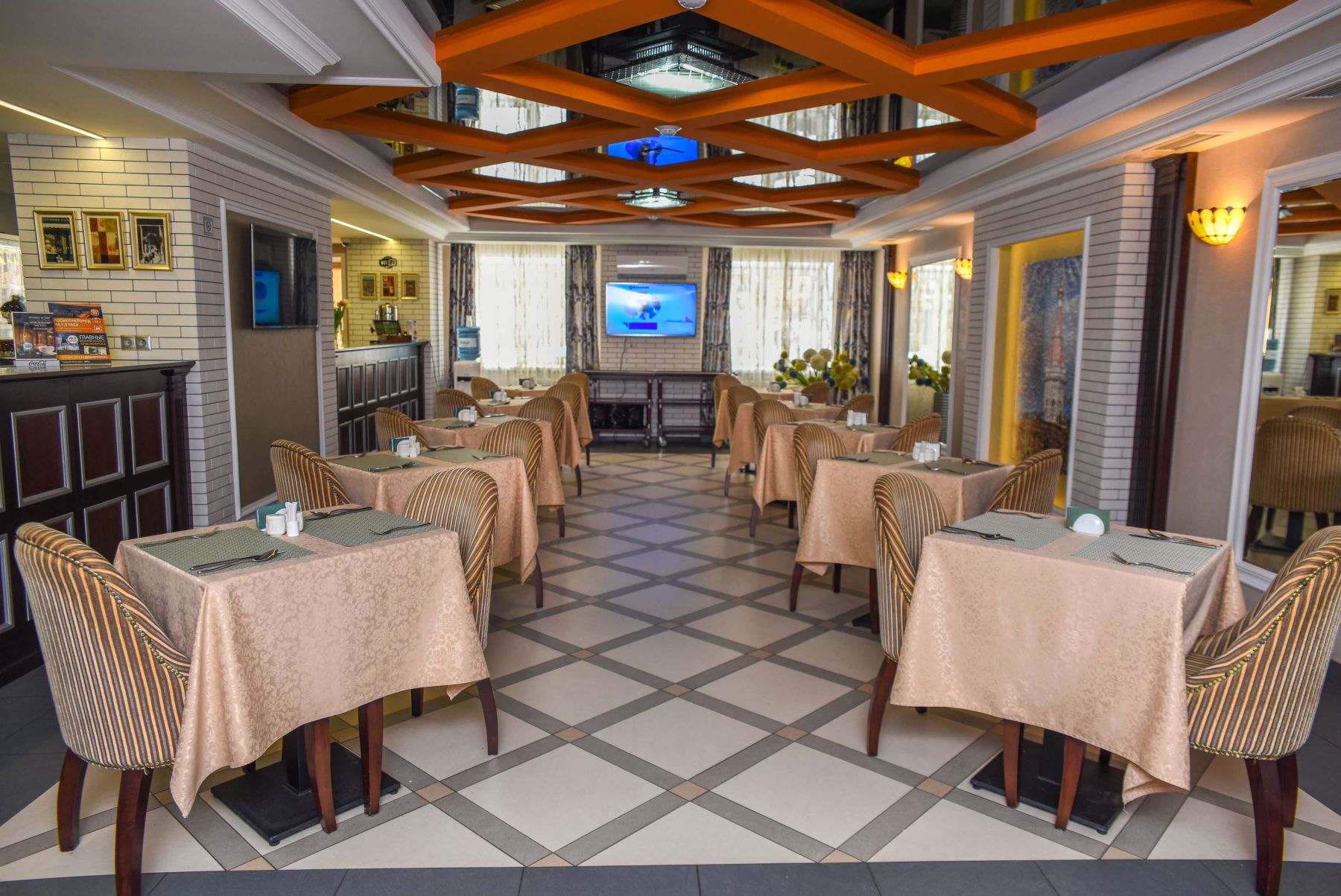 Ресторан, банкетный зал «Аренда кафе «Sky Центр»» – фото №2