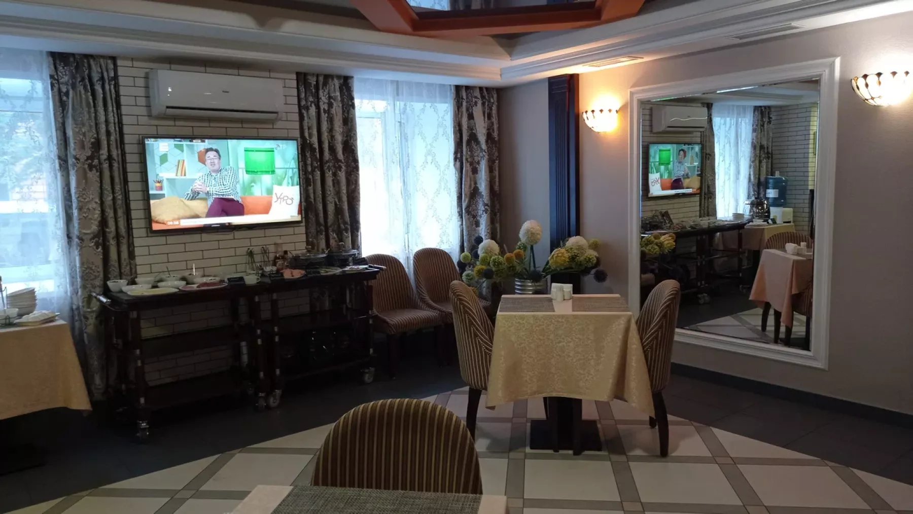 Ресторан, банкетный зал «Аренда кафе «Sky Центр»» – фото №3