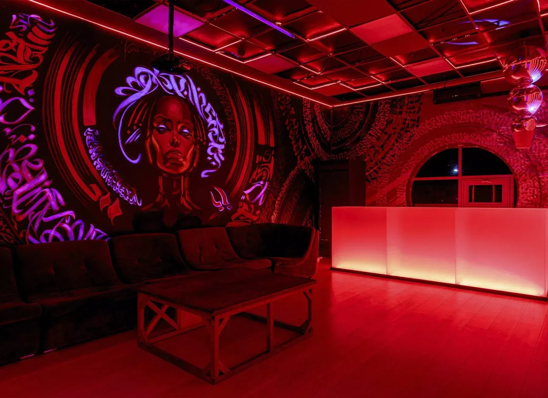 Лофт «Cyberpunk Loft For Party» – фото №4