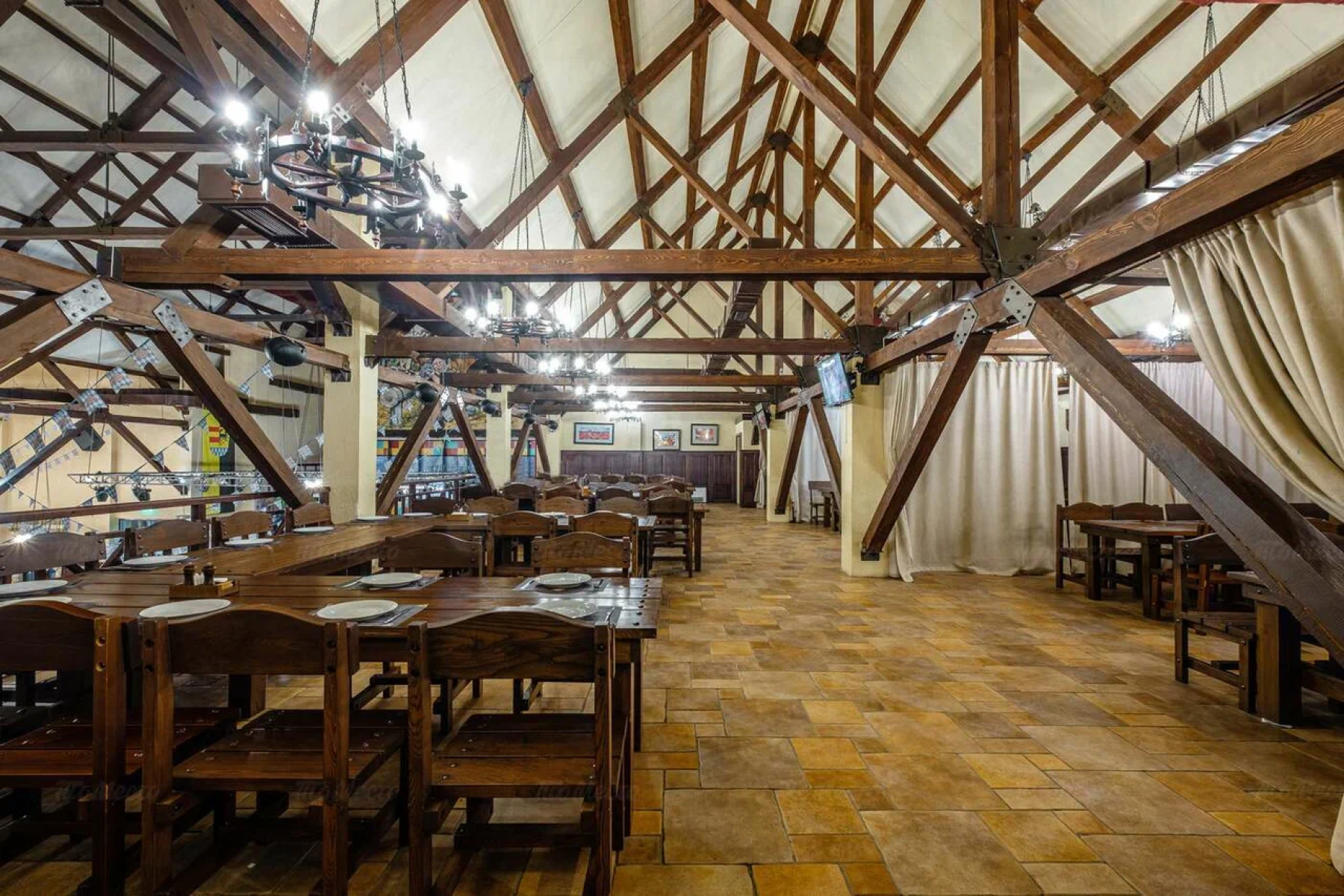 Ресторан, банкетный зал «Аренда зала в ресторане-пивоварне «Biergarten»» – фото №5