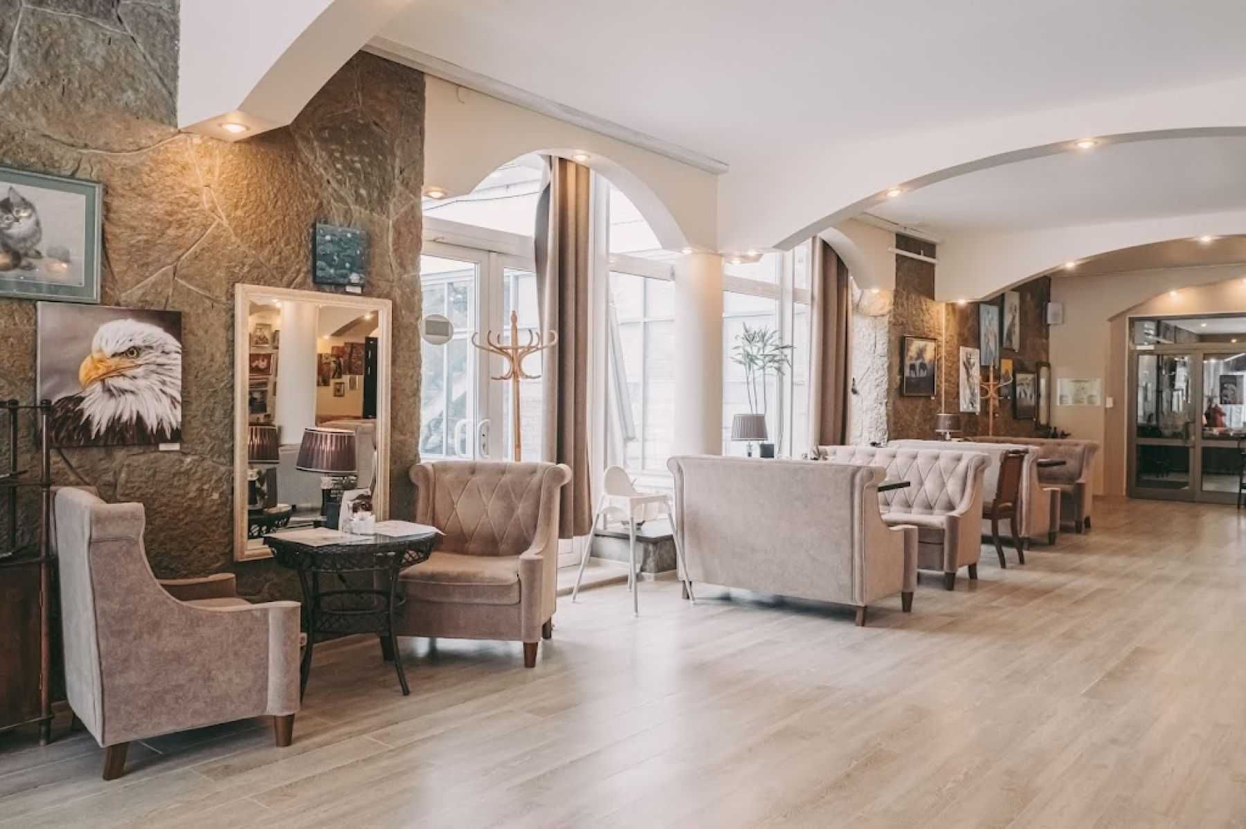 Ресторан, банкетный зал «Аренда банкетного зала Репинская в Санкт-Петербурге» – фото №2