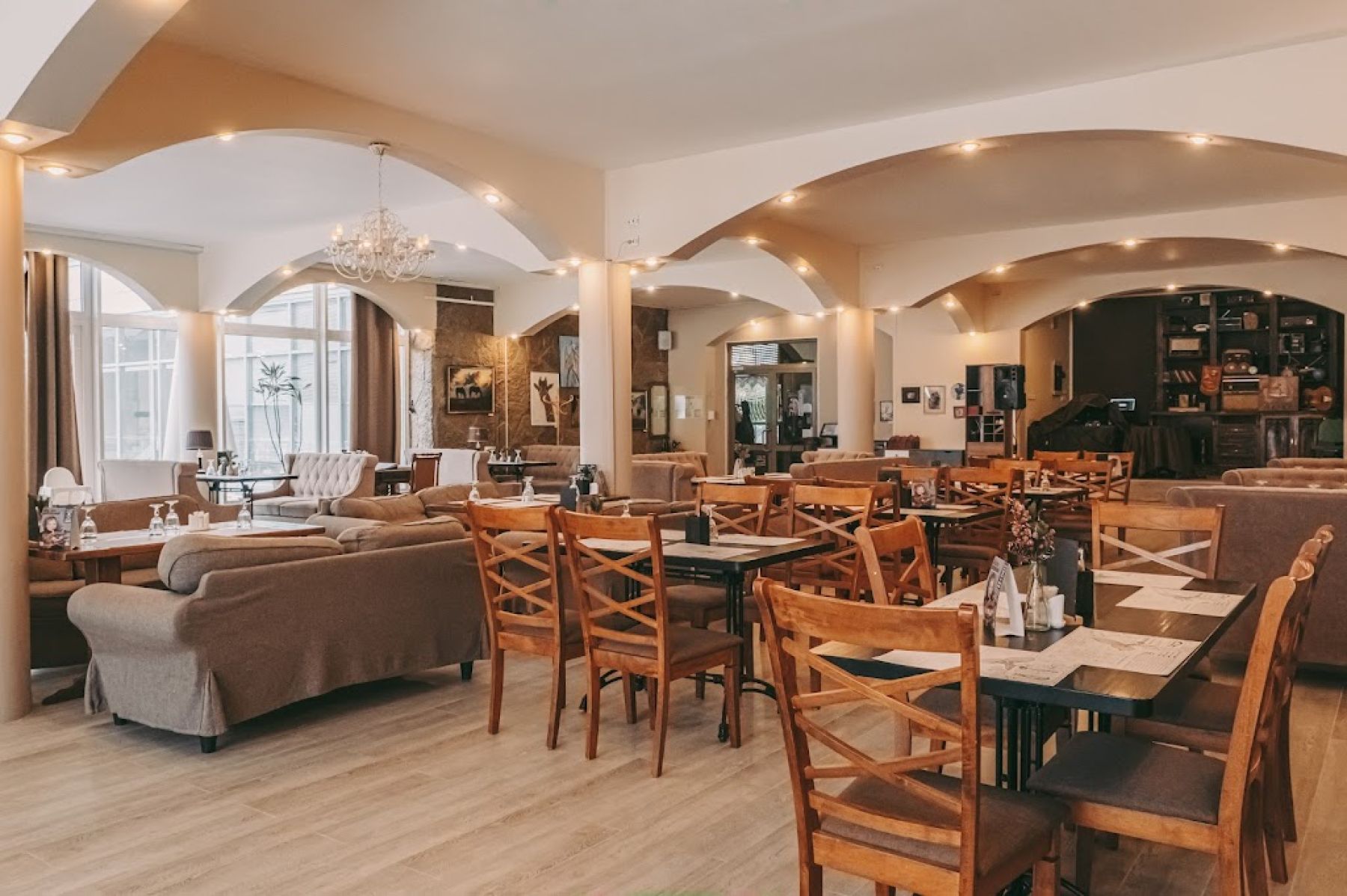 Ресторан, банкетный зал «Аренда банкетного зала Репинская в Санкт-Петербурге» – фото №3