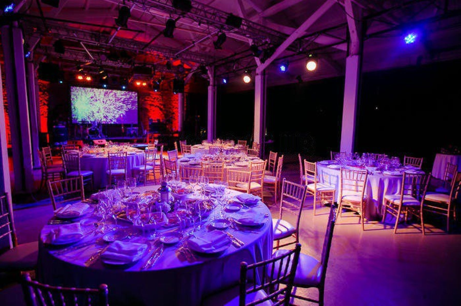 Фото Ресторан, банкетный зал «Аренда лофта - банкетного зала Скороход в Санкт - Петербурге» – смотри на сайте!