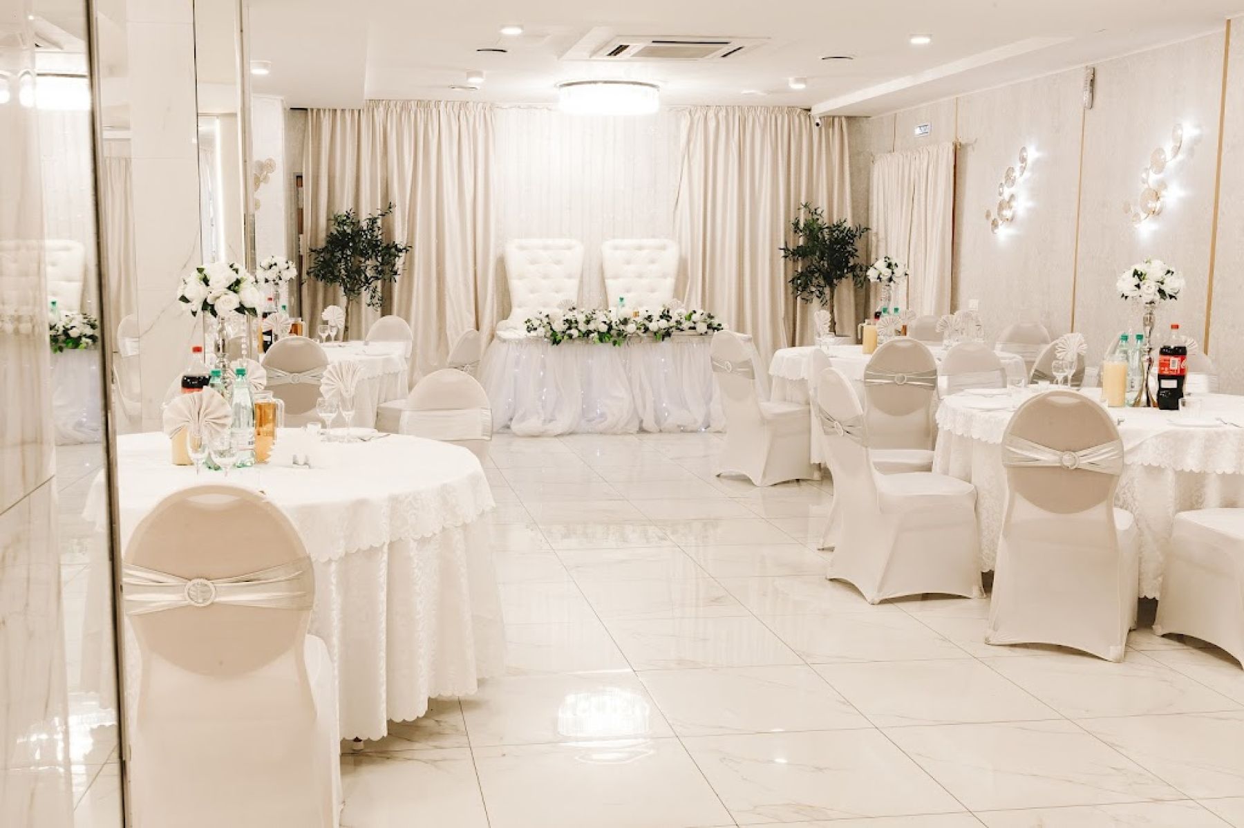 Ресторан, банкетный зал «Аренда банкетного зала «Utkaхаус» в Уфе» – фото №5