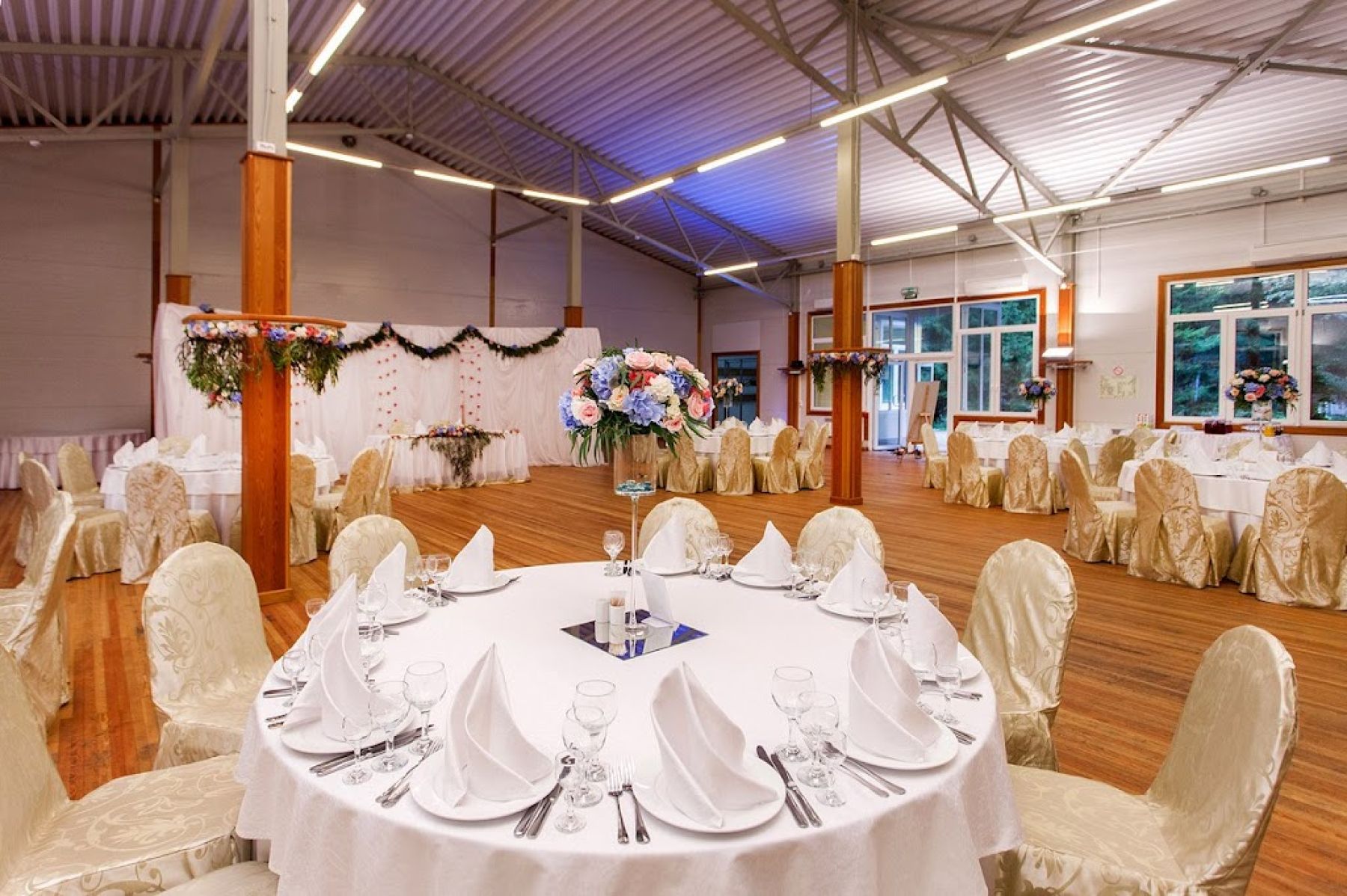 Ресторан, банкетный зал «Аренда ресторана - банкетного зала Дача в Санкт - Петербурге» – фото №5