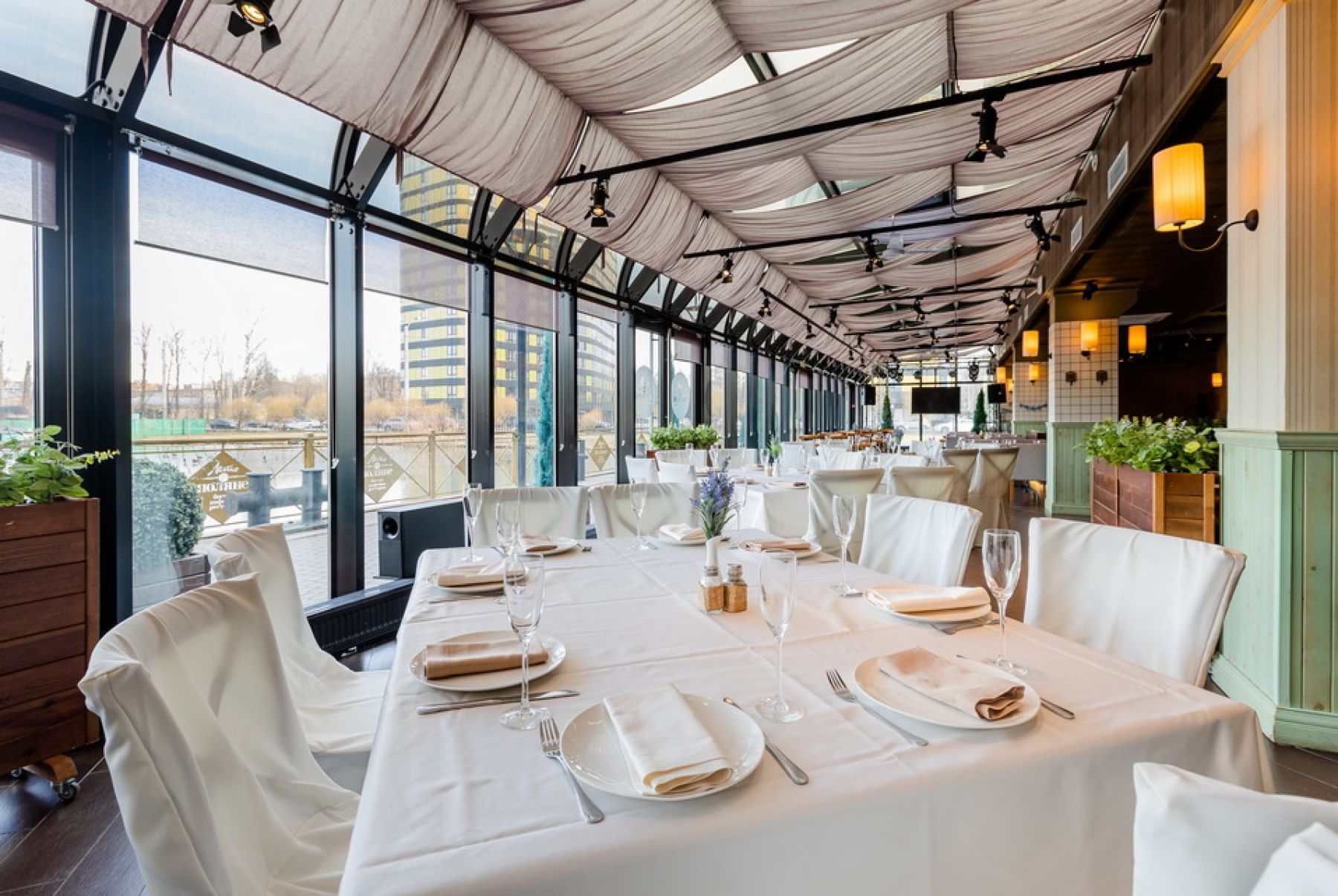 Ресторан, банкетный зал «Аренда ресторана "Лето на поляне" в Санкт - Петербурге» – фото №2