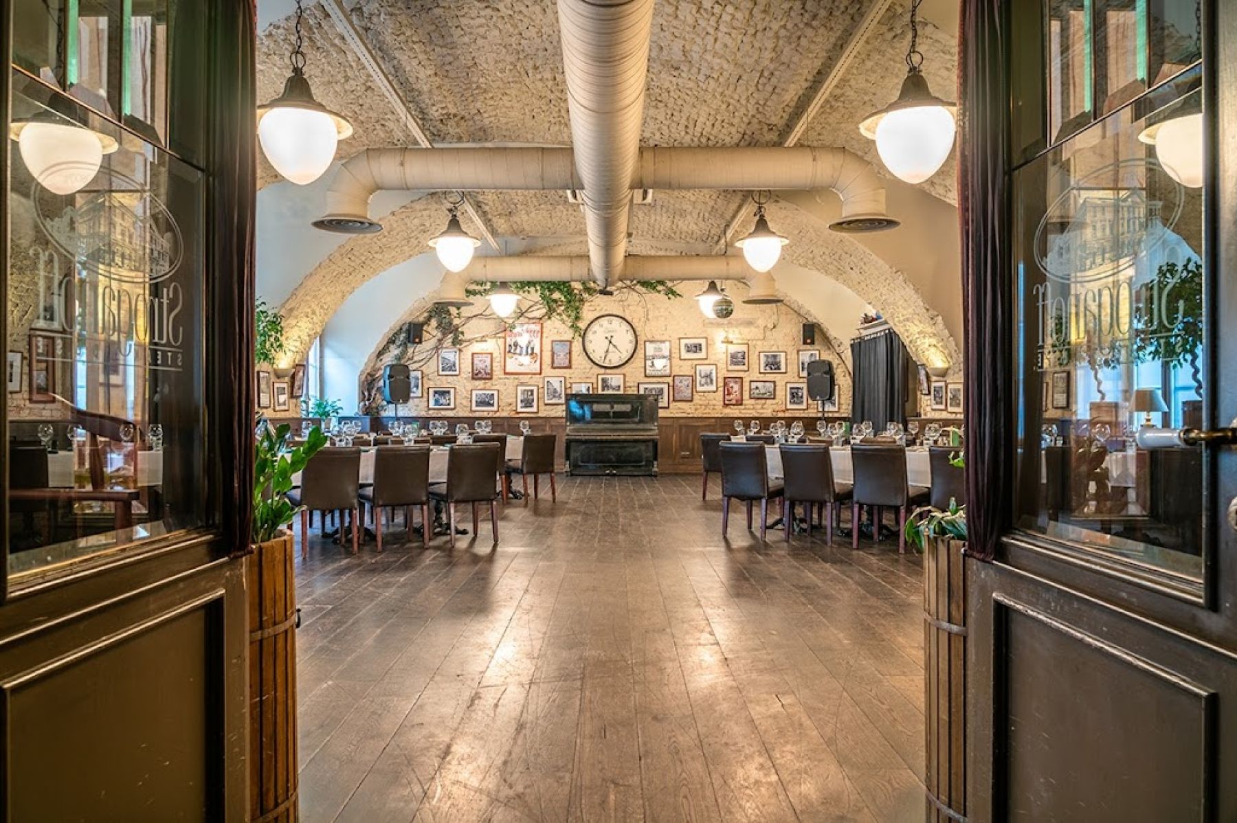 Фото Ресторан, банкетный зал «Аренда ресторана Stroganoff Steak House в Санкт - Петербурге» – смотри на сайте!