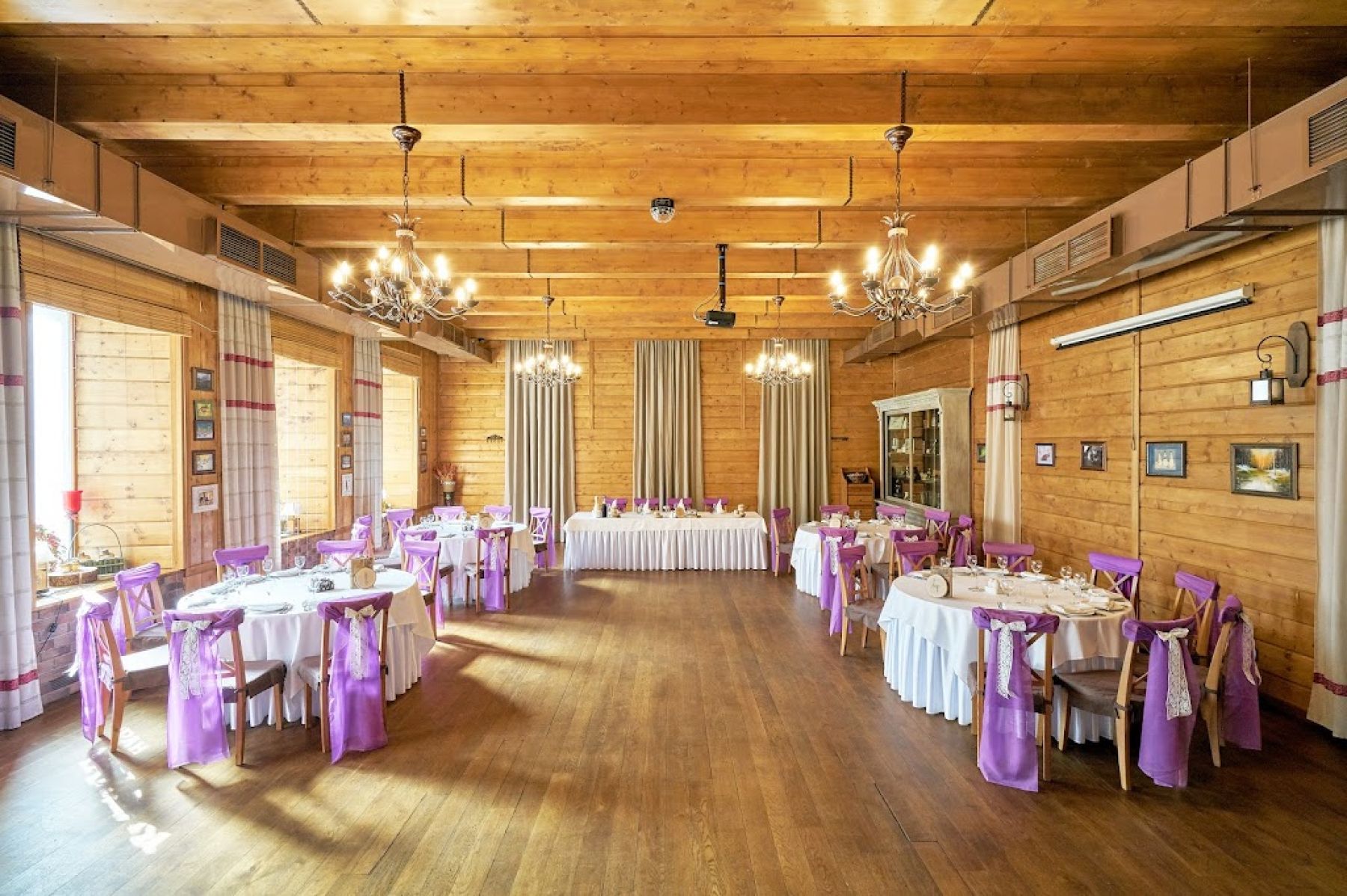 Ресторан, банкетный зал «Аренда банкетного зала - ресторана "Лапландия" в Санкт - Петербурге» – фото №2