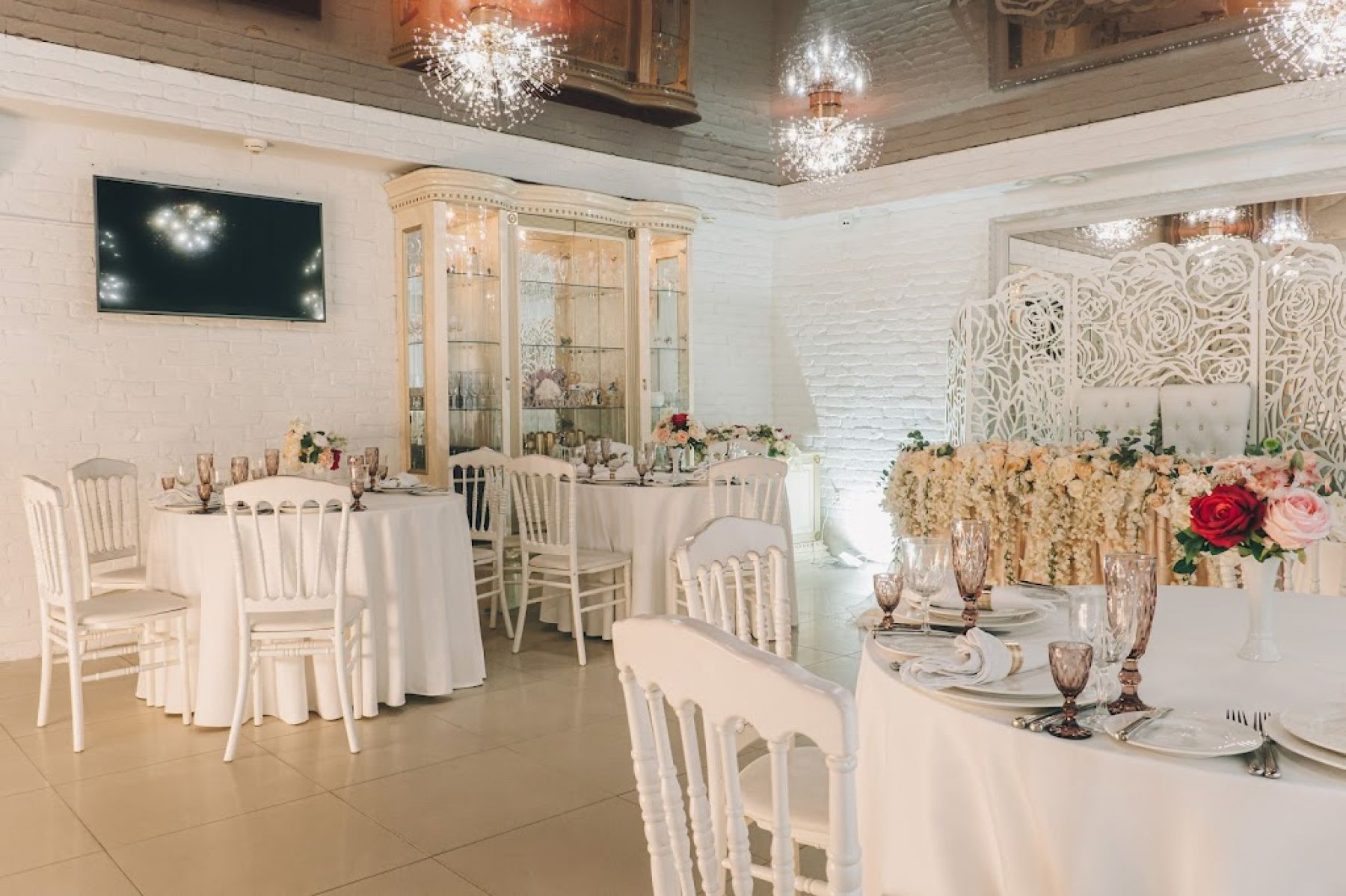 Ресторан, банкетный зал «Аренда банкетного зала "Мон Амур" в Санкт - Петербурге» – фото №2