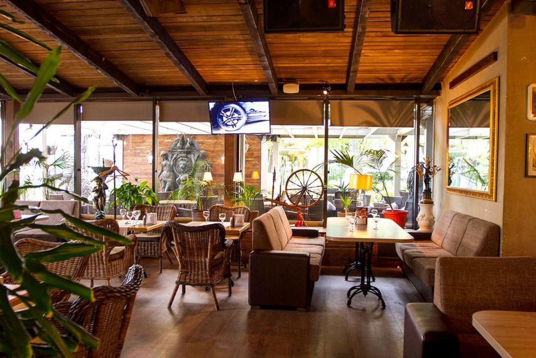 Ресторан, банкетный зал «Аренда ресторана «Алые паруса» в Санкт-Петербурге» – фото №2