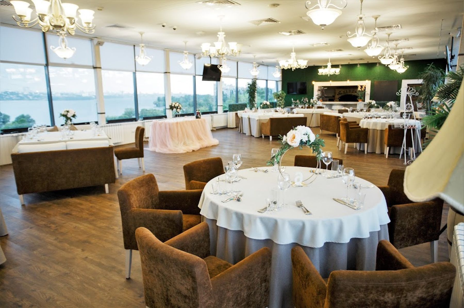 Фото Ресторан, банкетный зал «Аренда ресторана Panorama Steak House в Воронеже» – смотри на сайте!