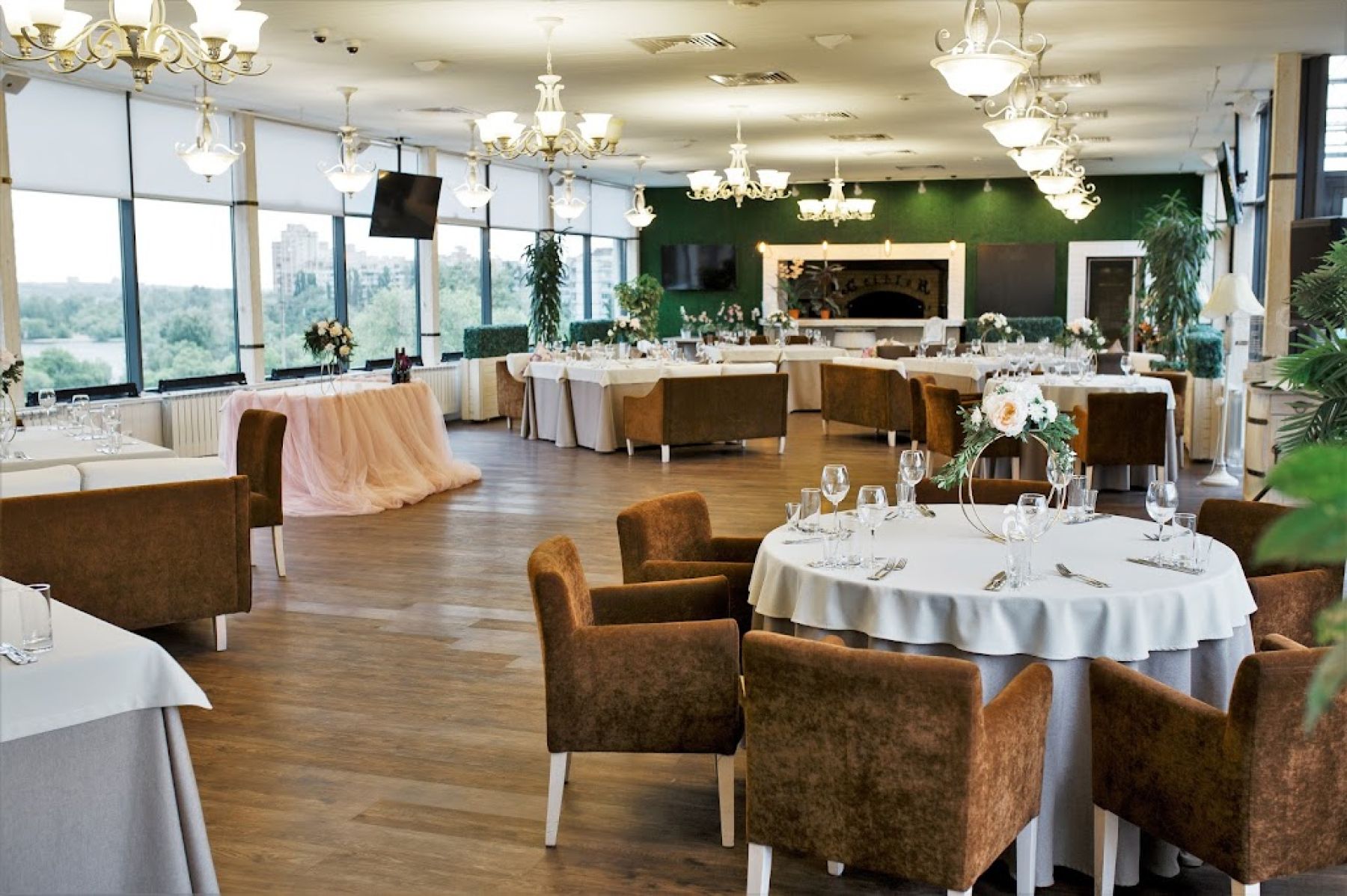 Ресторан, банкетный зал «Аренда ресторана Panorama Steak House в Воронеже» – фото №3