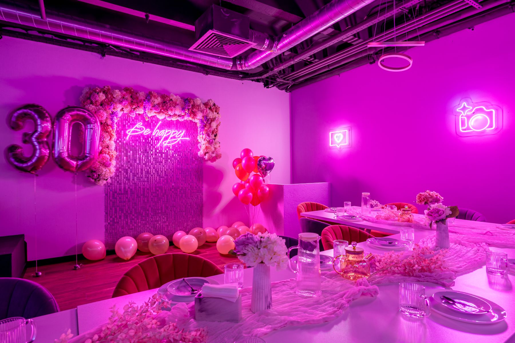 Лофт «Vibes Loft | Новые лофты на Селигерской (Purple)» – фото №2