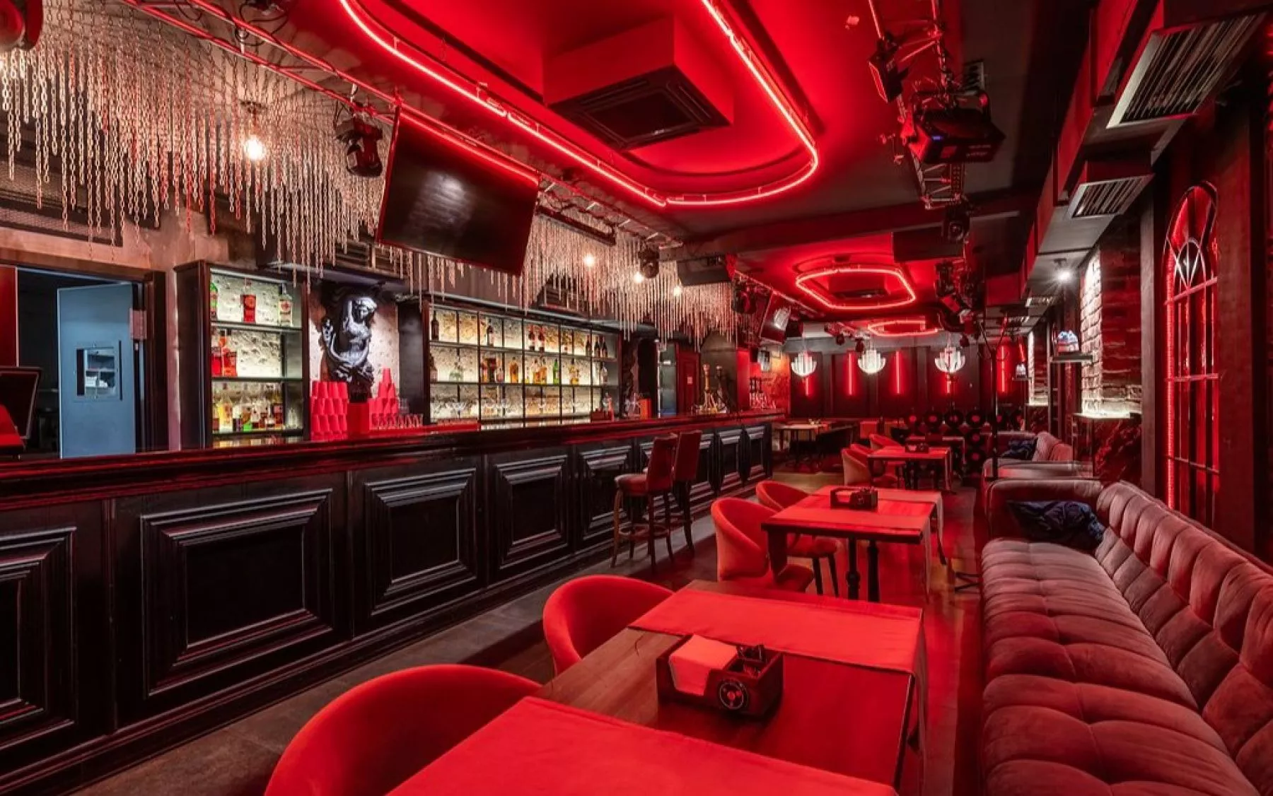 Фото Бар «Red Club - Бар Укулеле» – смотри на сайте!