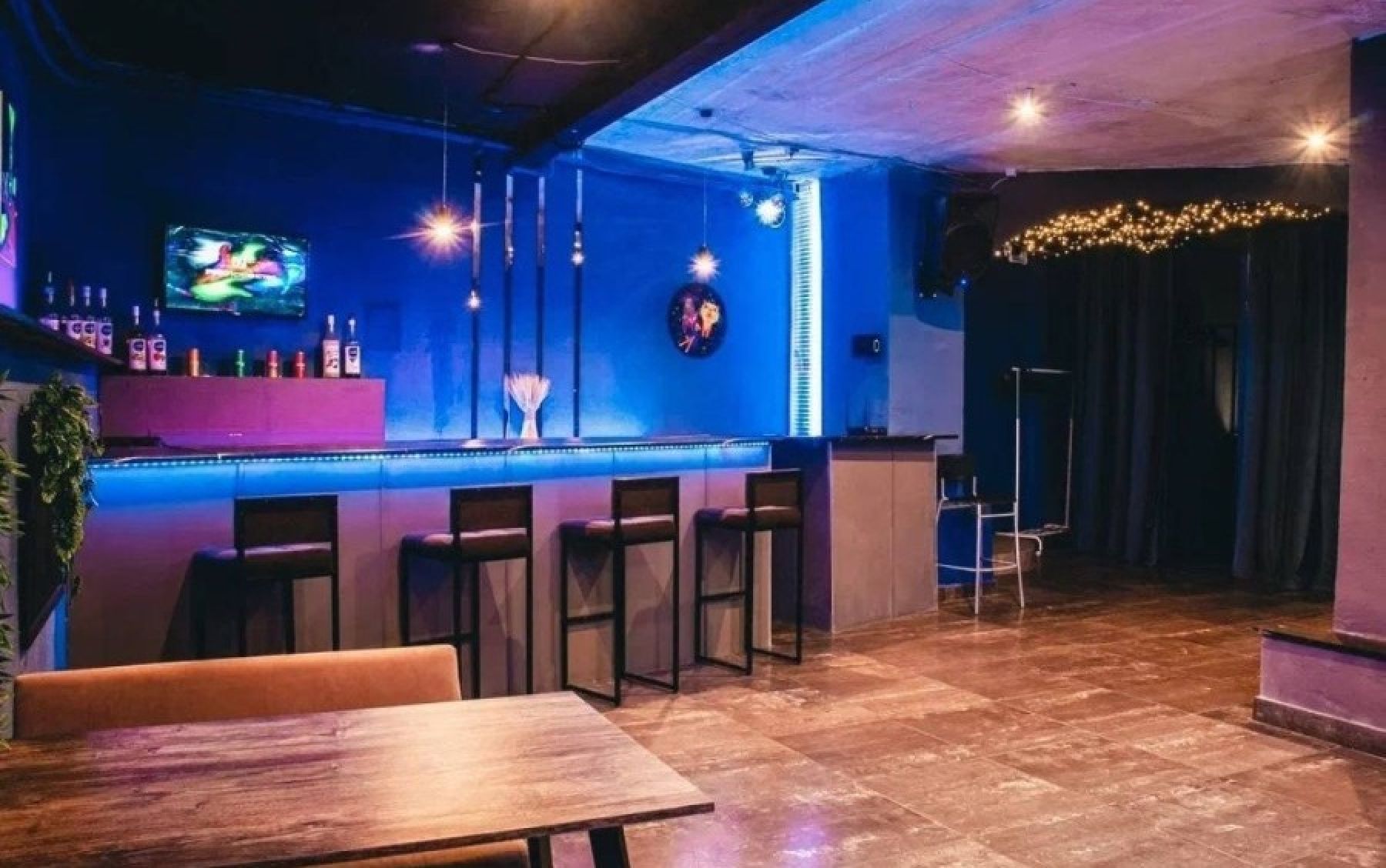 Фото Бар «Neon Loft» – смотри на сайте!