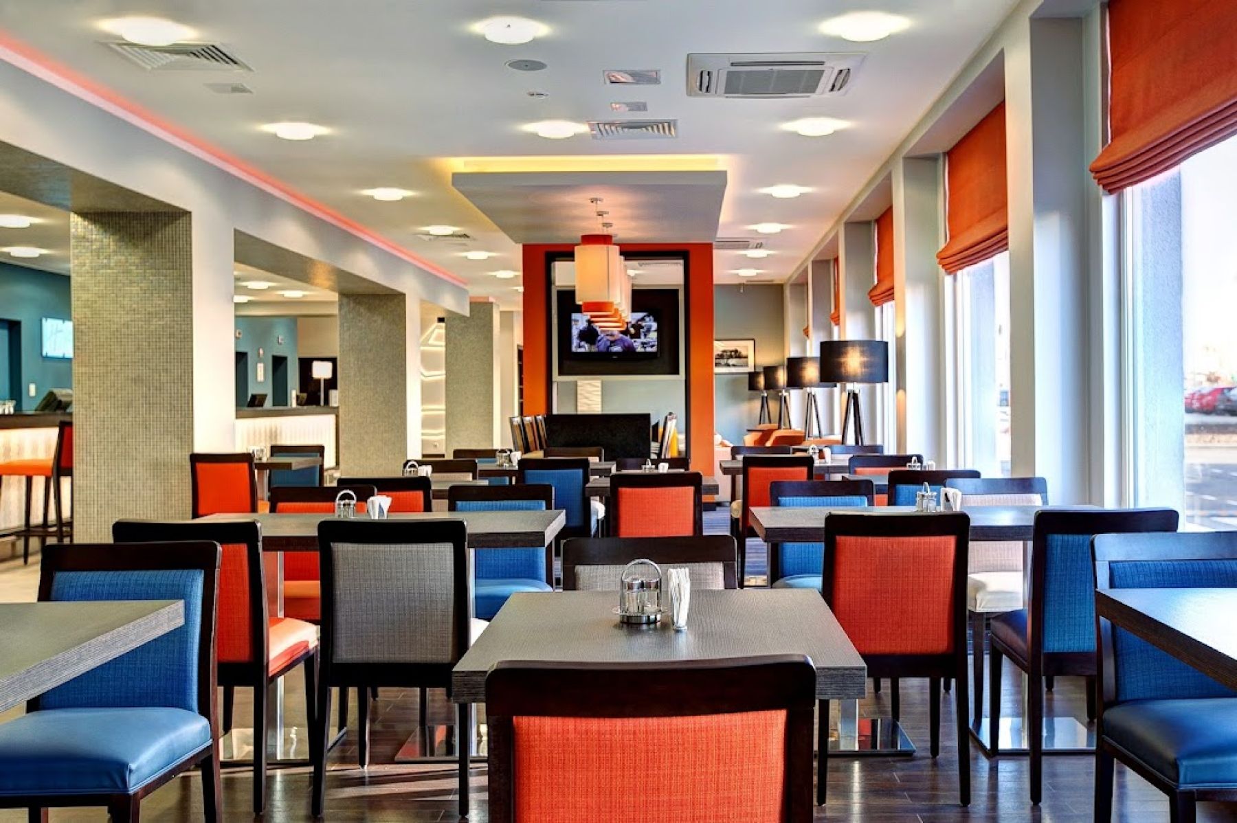 Ресторан, банкетный зал «Аренда банкетного зала Holiday Inn Express Voronezh Kirova в Воронеже» – фото №4