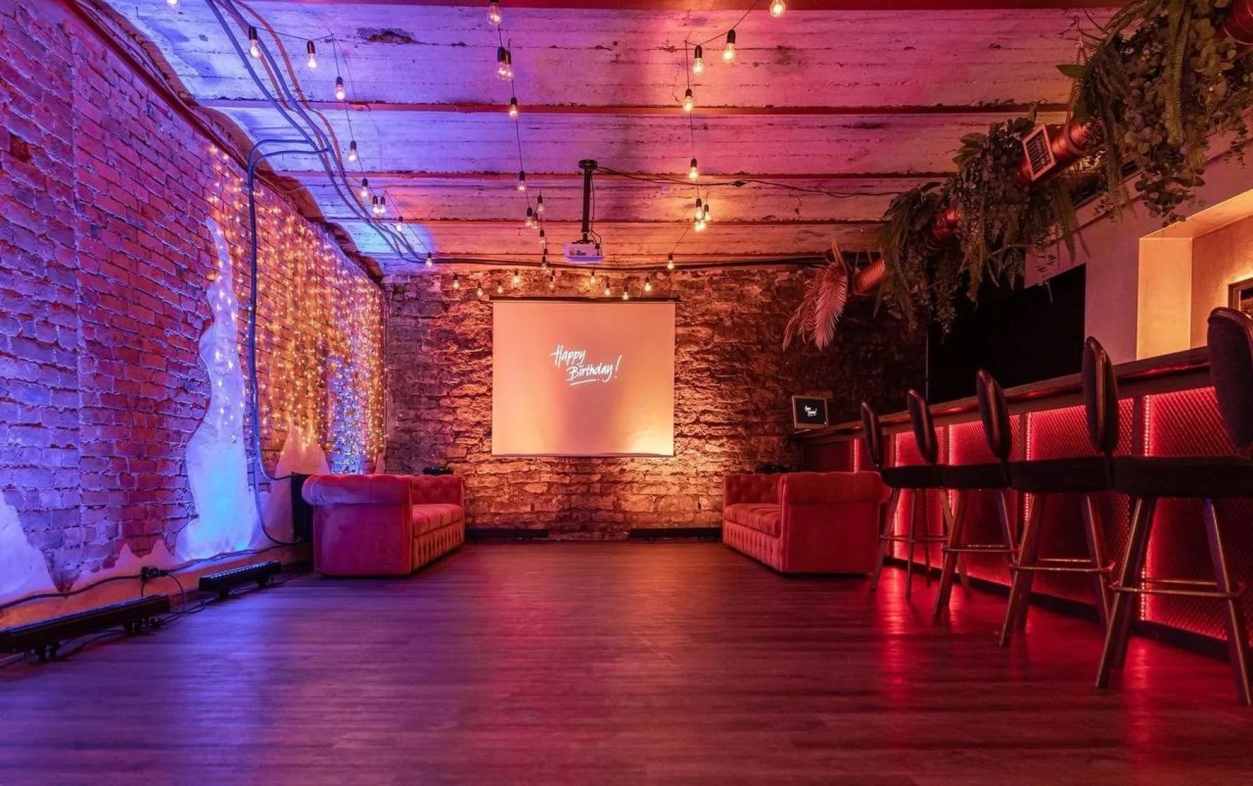 Фото Антикафе «Нью-Йорк» – смотри на сайте!