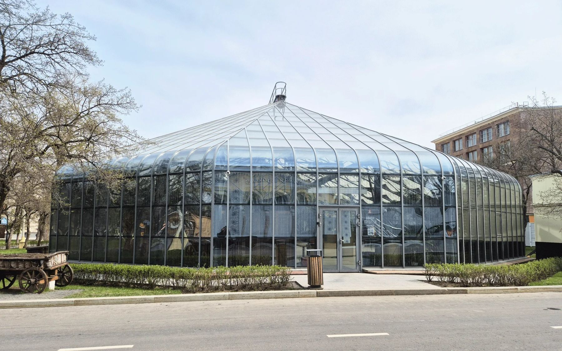 Фото Конференц-зал «Павильон №14 ВДНХ» – смотри на сайте!