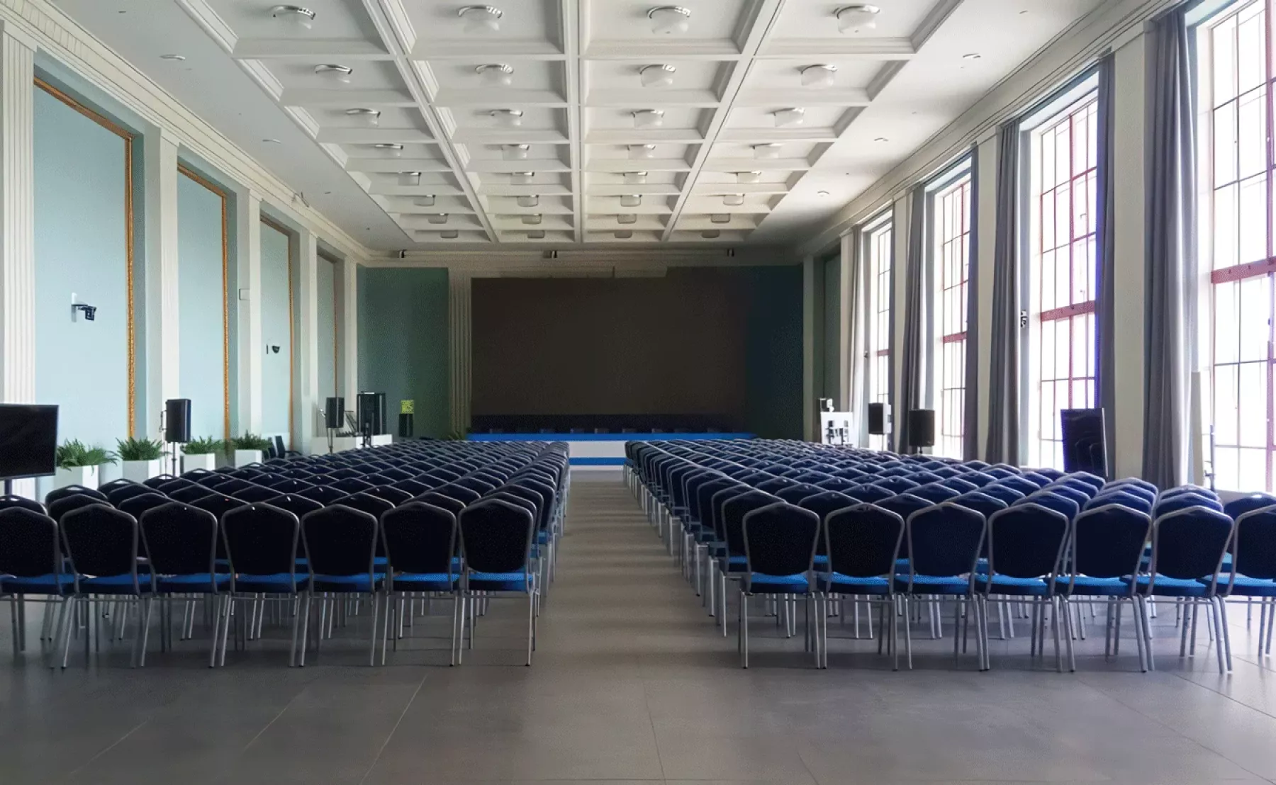 Конференц-зал «Павильон №34. Центр «Космонавтика и авиация» – фото №2