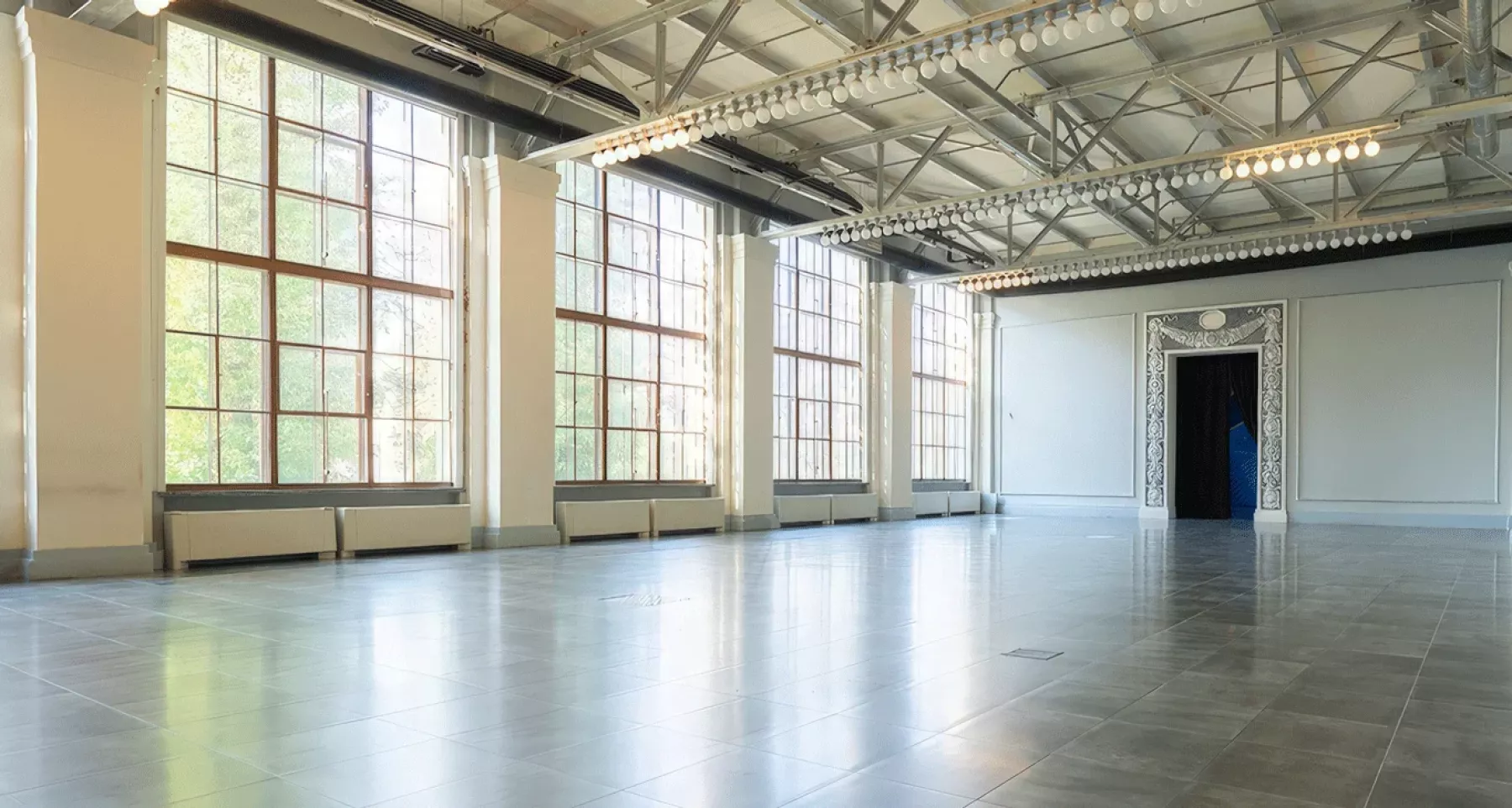 Конференц-зал «Павильон №34. Центр «Космонавтика и авиация» – фото №3