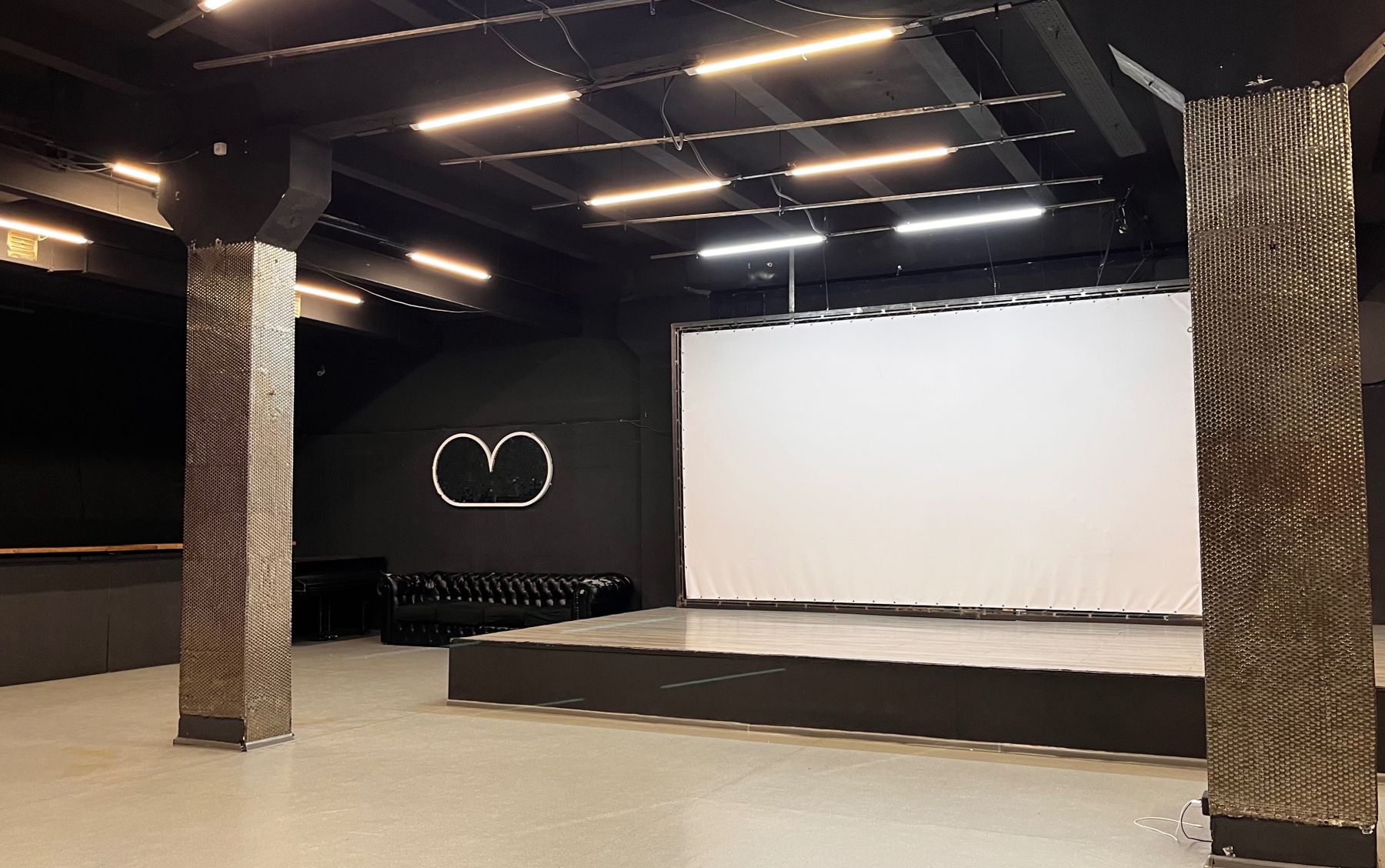 Фото Лофт «театр» – смотри на сайте!