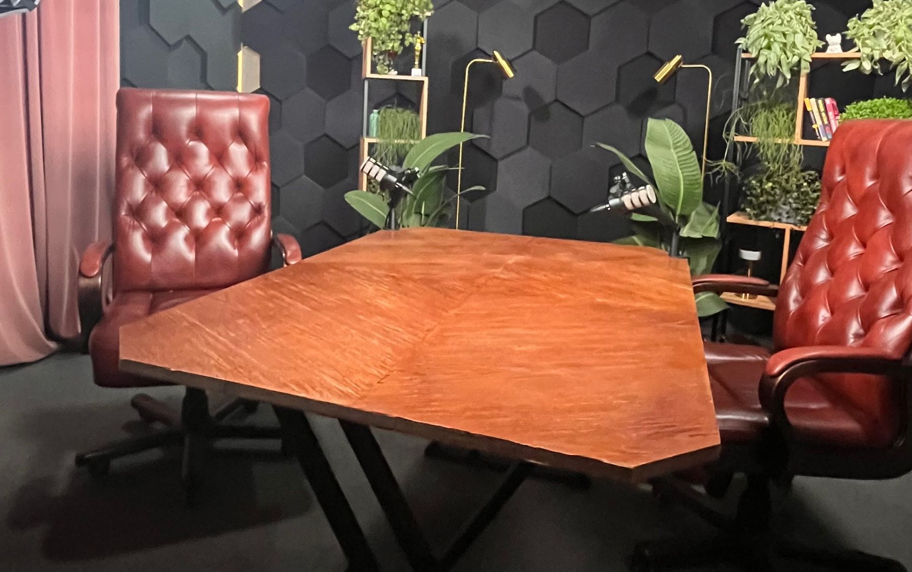 Фото Лофт «Cast» – смотри на сайте!