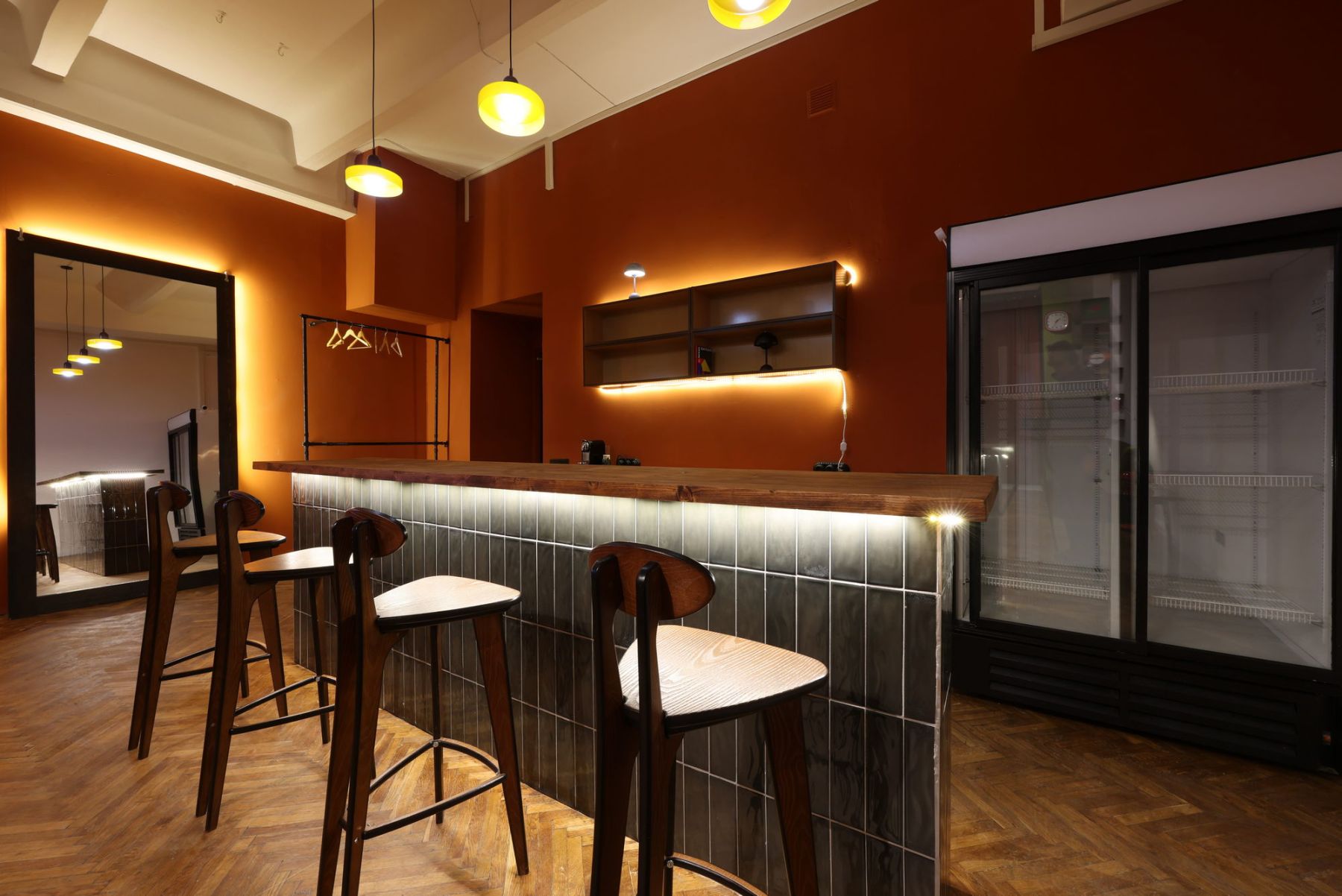 Лофт «Дизaйнepcкий лoфт в стилe Loft / Мid-Cеntury / Bаuhаus / Vinyl» – фото №5