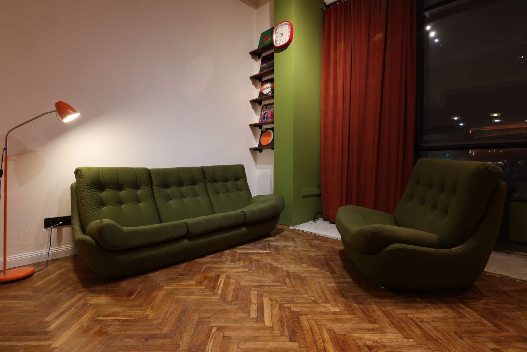 Лофт «Дизaйнepcкий лoфт в стилe Loft / Мid-Cеntury / Bаuhаus / Vinyl» – фото №3